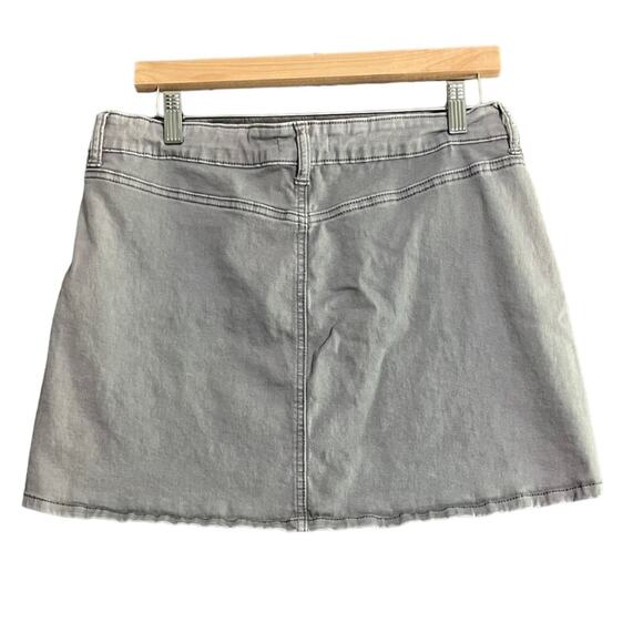 Altar'd State Womens Size M Gray Button Up Denim Cargo Mini Skirt - Picture 3 of 7